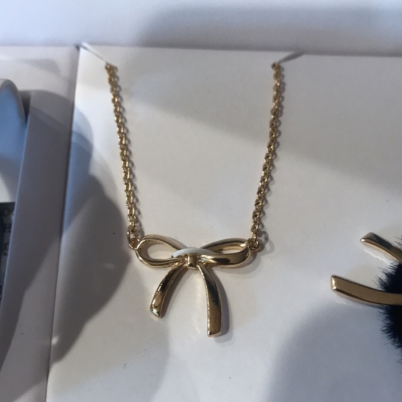 Watch, Necklace, & Keychain Set - Picture 4 of 5